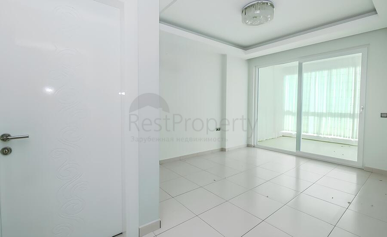 Затишна квартира 2 + 1 в сучасному житловому комплексі Тосмура