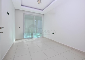 Затишна квартира 2 + 1 в сучасному житловому комплексі Тосмура