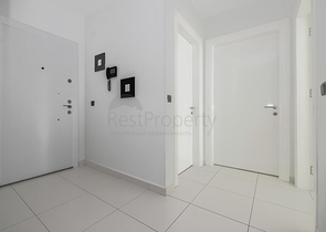 Затишна квартира 2 + 1 в сучасному житловому комплексі Тосмура