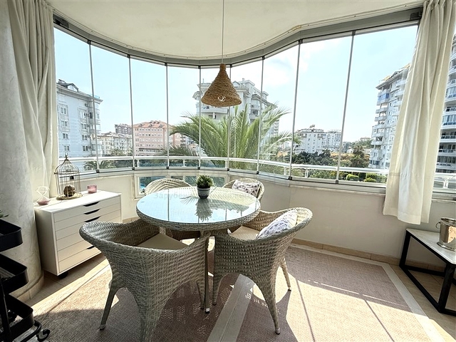 Затишна мебльована квартира 2+1 в доглянутому житловому комплексі