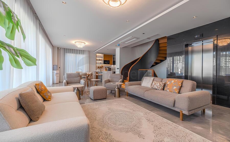 Сучасна вілла 3+1 з терасою і розвиненою інфраструктурою в районі Каргиджак