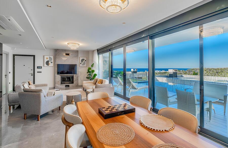 Сучасна вілла 3+1 з терасою і розвиненою інфраструктурою в районі Каргиджак