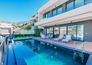 Сучасна вілла 3+1 з терасою і розвиненою інфраструктурою в районі Каргиджак