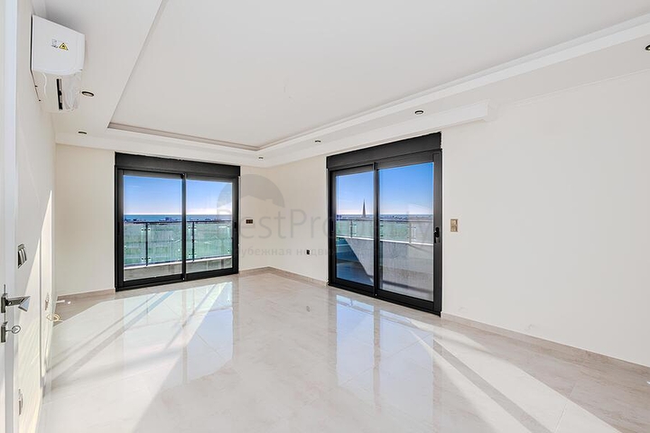 Сучасний пентхаус 2 + 1 в престижній частині Аланії