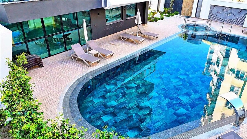 Сучасний пентхаус 2 + 1 в престижній частині Аланії